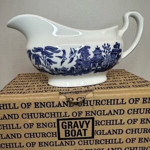 Churchill Blue and White Porcelain Gravy Boat New in Box Vintage
